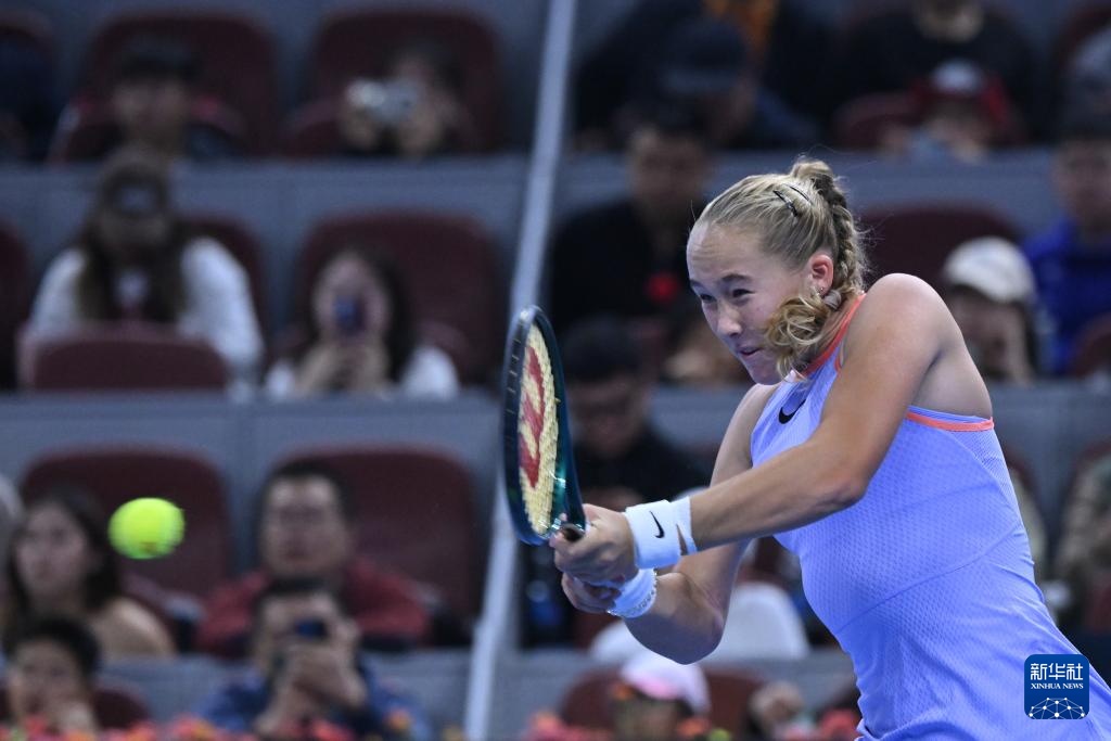 力的年轻球 力的年轻球